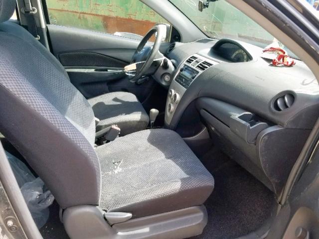 JTDBT923081252591 - 2008 TOYOTA YARIS GRAY photo 5