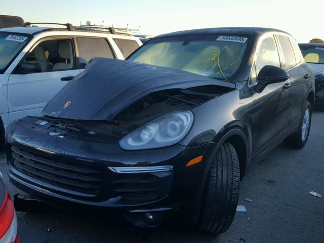 WP1AA2A2XGKA08942 - 2016 PORSCHE CAYENNE BLACK photo 2