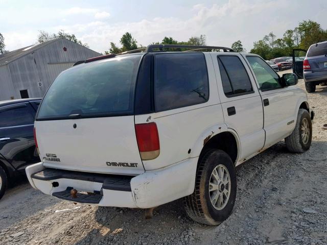 1GNDT13W9YK178625 - 2000 CHEVROLET BLAZER WHITE photo 4