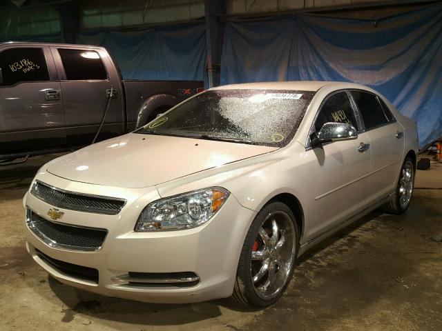 1G1ZC5EB3AF203039 - 2010 CHEVROLET MALIBU 1LT GOLD photo 2