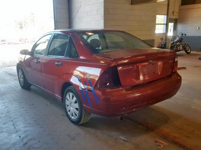 1FAFP34N55W133778 - 2005 FORD FOCUS ZX4 RED photo 3
