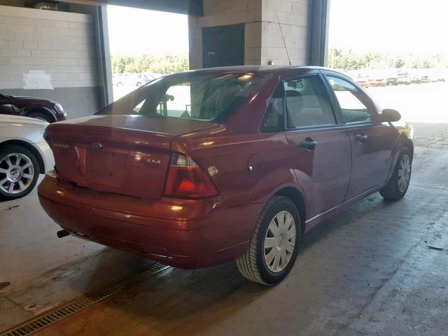 1FAFP34N55W133778 - 2005 FORD FOCUS ZX4 RED photo 4