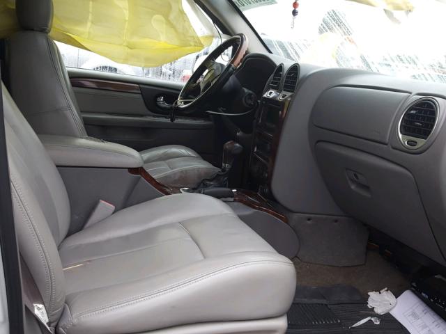 1GKET66MX66169012 - 2006 GMC ENVOY DENA WHITE photo 5