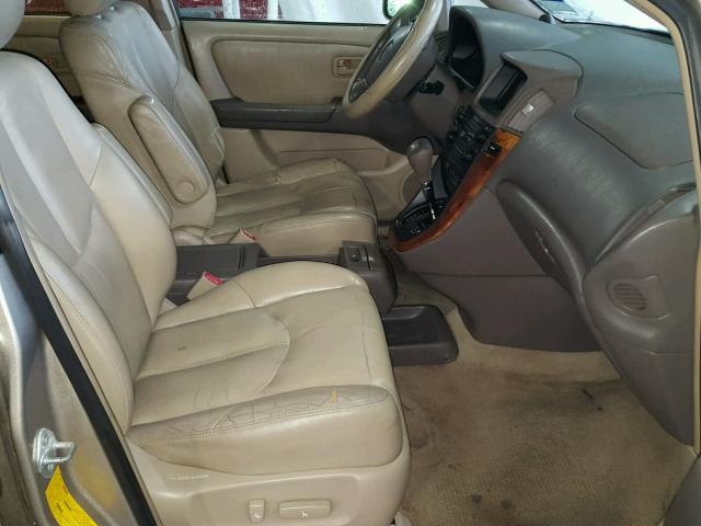 JT6GF10UXX0028122 - 1999 LEXUS RX 300 TAN photo 5