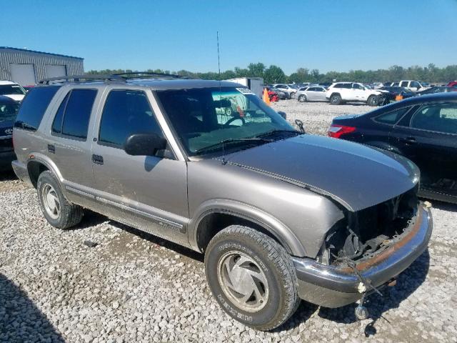 1GNDT13W01K193651 - 2001 CHEVROLET BLAZER SILVER photo 1