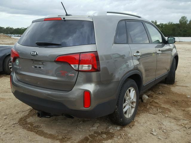 5XYKT3A67EG519570 - 2014 KIA SORENTO LX SILVER photo 4