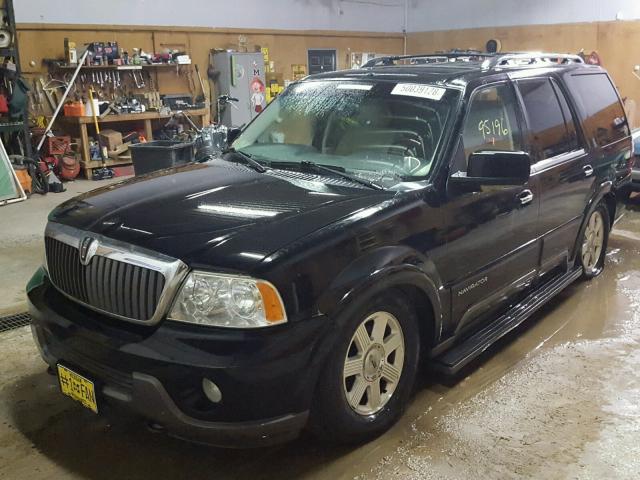 5LMFU28R93LJ35695 - 2003 LINCOLN NAVIGATOR Schwarz Foto 2