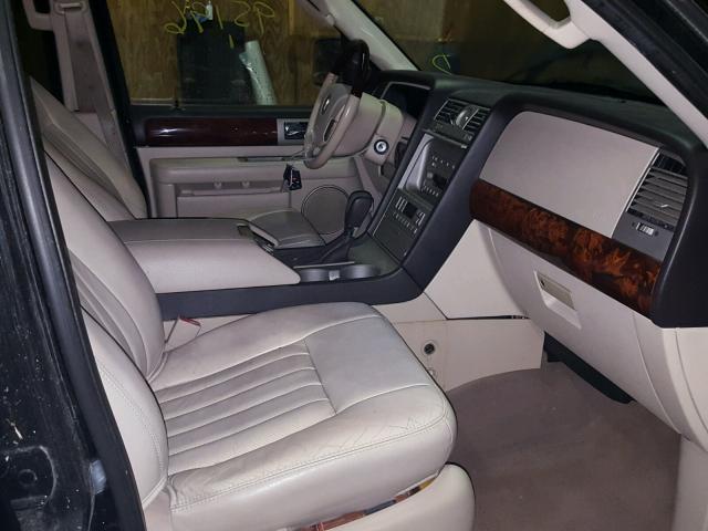 5LMFU28R93LJ35695 - 2003 LINCOLN NAVIGATOR Schwarz Foto 5