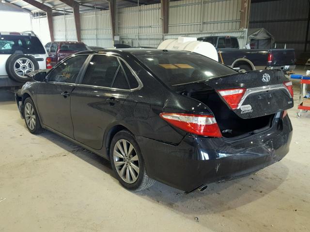 4T1BK1FK1FU557353 - 2015 TOYOTA CAMRY XSE BLACK photo 3