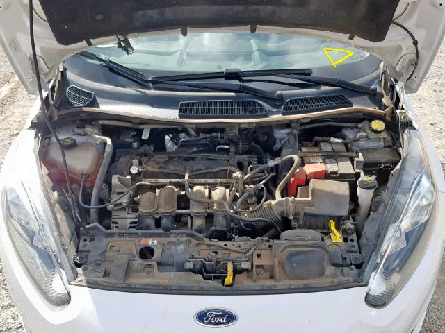 3FADP4TJ1GM105961 - 2016 FORD FIESTA S WHITE photo 7