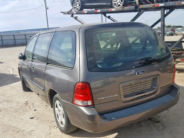 2FMZA50635BA46476 - 2005 FORD FREESTAR S GRAY photo 3