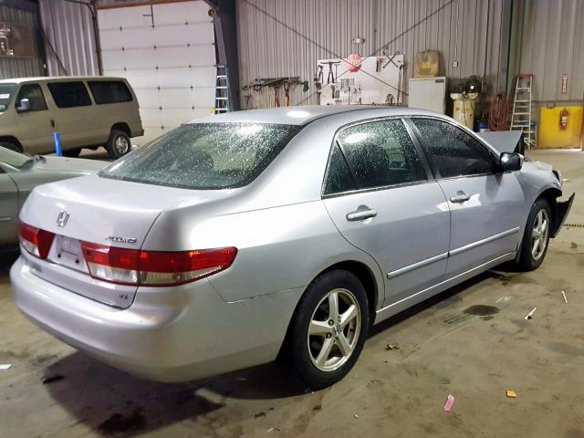 1HGCM566X4A058113 - 2004 HONDA ACCORD EX SILVER photo 4