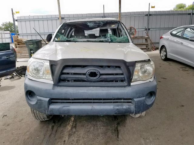 5TEKU72N47Z359912 - 2007 TOYOTA TACOMA DOU WHITE photo 9