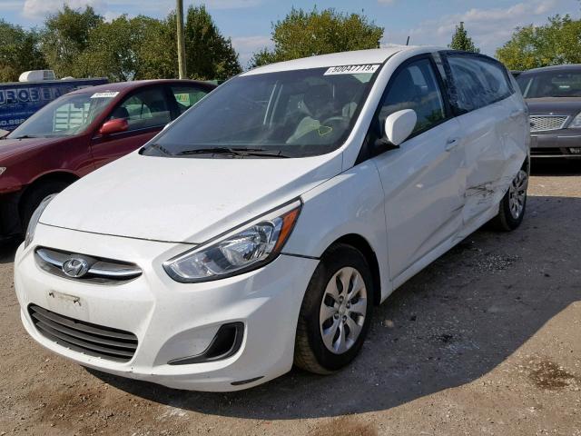 KMHCT4AE5GU136421 - 2016 HYUNDAI ACCENT SE WHITE photo 2