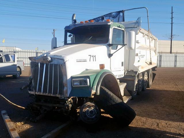 1NKWXUTX1XS831610 - 1999 KENWORTH CONSTRUCTI WHITE photo 2