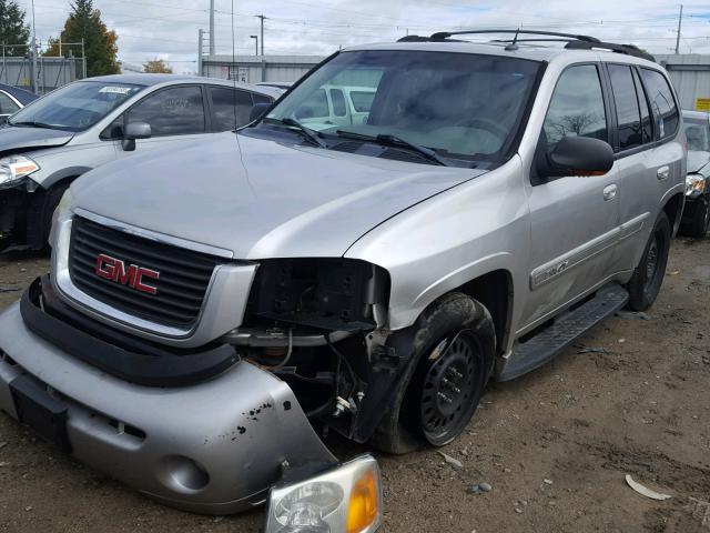 1GKDT13S052301864 - 2005 GMC ENVOY SILVER photo 2