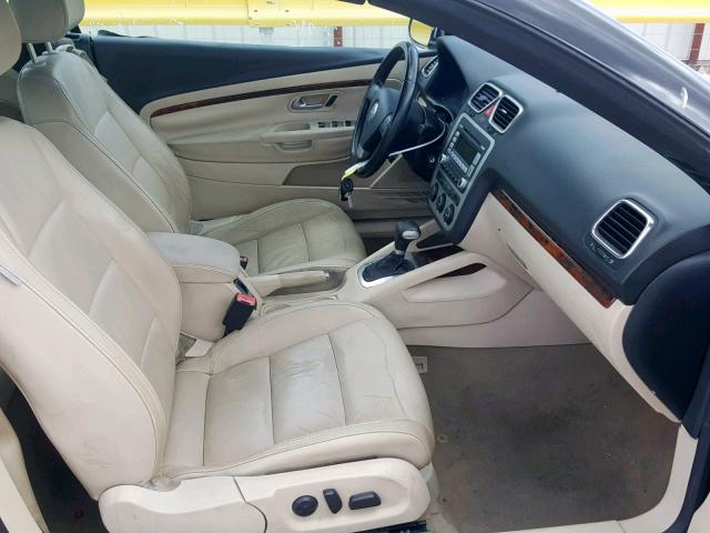 WVWFA71F98V016117 - 2008 VOLKSWAGEN EOS LUX 黑色 照片 5