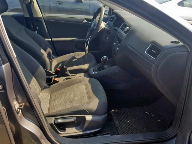 3VW2K7AJ7CM320885 - 2012 VOLKSWAGEN JETTA BASE GRAY photo 5