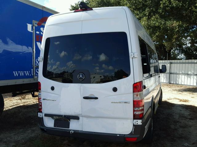 8BRPE8DD9GE122718 - 2016 MERCEDES-BENZ SPRINTER 2 WHITE photo 4