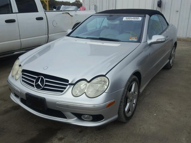 WDBTK75J15F135279 - 2005 MERCEDES-BENZ CLK 500 SILVER photo 2