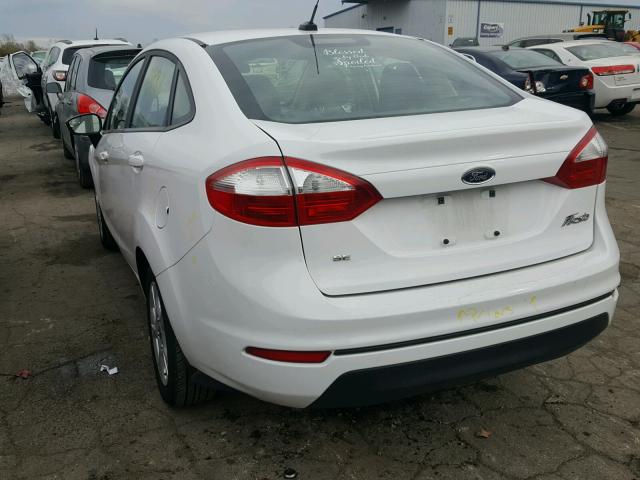 3FADP4BJ6GM174761 - 2016 FORD FIESTA SE WHITE photo 3