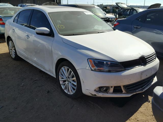 3VWLX7AJ1DM393645 - 2013 VOLKSWAGEN JETTA SEL WHITE photo 1