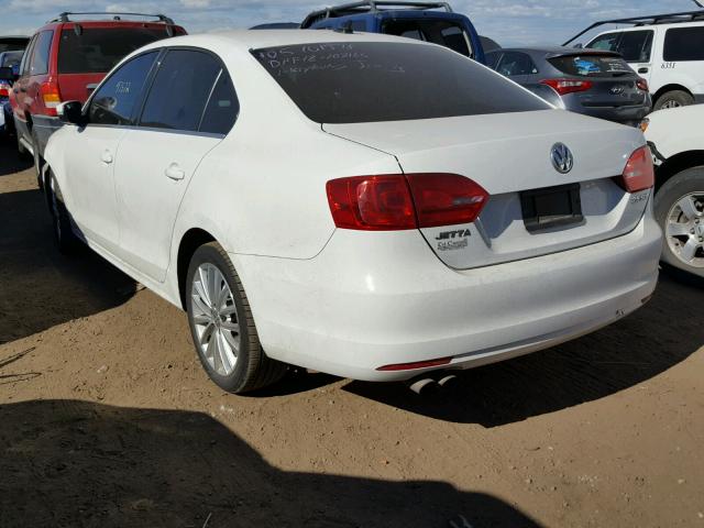 3VWLX7AJ1DM393645 - 2013 VOLKSWAGEN JETTA SEL WHITE photo 3