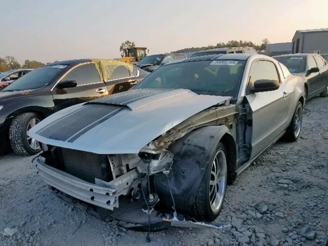 1ZVBP8AM7B5150937 - 2011 FORD MUSTANG SILVER photo 2