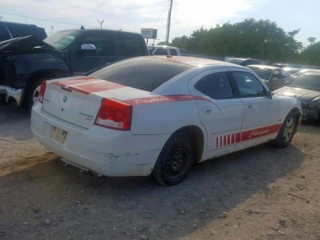 2B3CA3CV6AH256161 - 2010 DODGE CHARGER SX WHITE photo 4