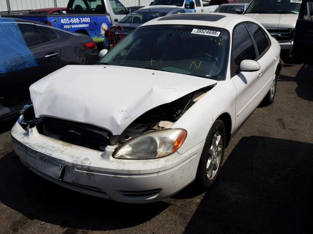 1FAFP56U55A293933 - 2005 FORD TAURUS SEL WHITE photo 2