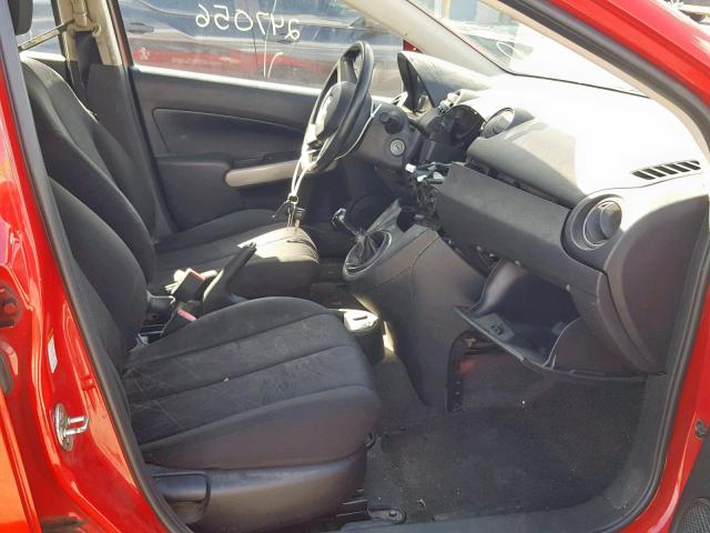 JM1DE1HYXB0130017 - 2011 MAZDA MAZDA2 RED photo 5