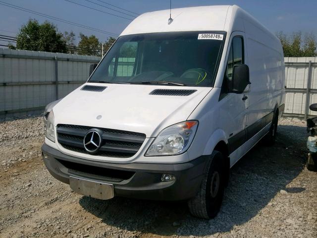 WD3PE8CC5C5684498 - 2012 MERCEDES-BENZ SPRINTER 2 WHITE photo 2