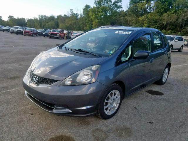 JHMGE8H3XBC027333 - 2011 HONDA FIT GRAY photo 2