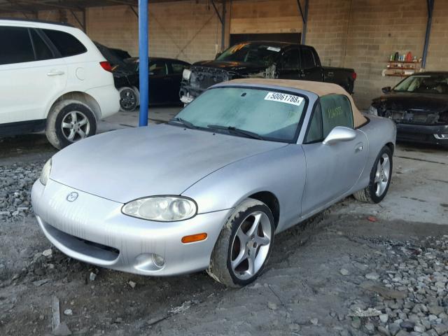 JM1NB353120225258 - 2002 MAZDA MX-5 MIATA SILVER photo 2