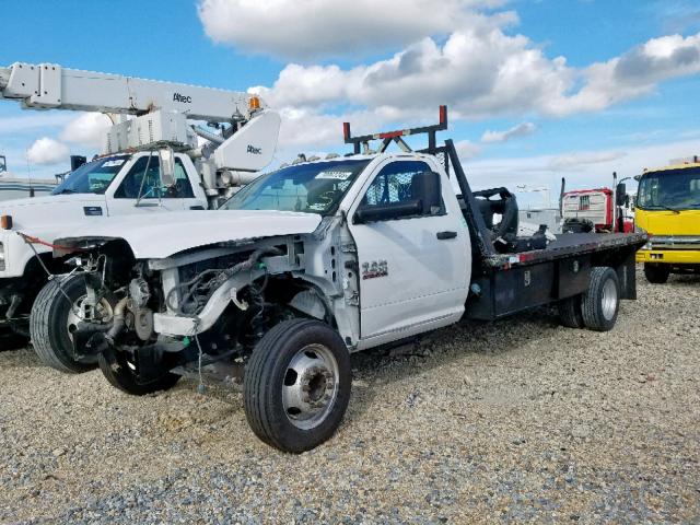 3C7WRKCLXDG536976 - 2013 RAM 4500 WHITE photo 2