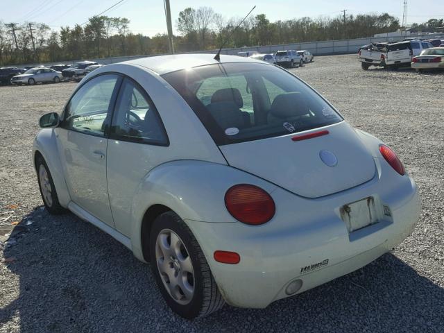 3VWCB21C42M456267 - 2002 VOLKSWAGEN NEW BEETLE WHITE photo 3
