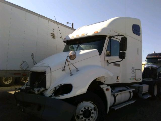 1FUJA6CV15DU36554 - 2005 FREIGHTLINER CONVENTION WHITE photo 2