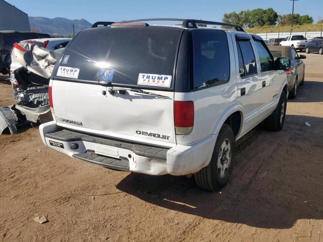 1GNDT13W02K228125 - 2002 CHEVROLET BLAZER WHITE photo 4