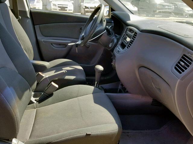 KNADE123166102300 - 2006 KIA RIO BLUE photo 5