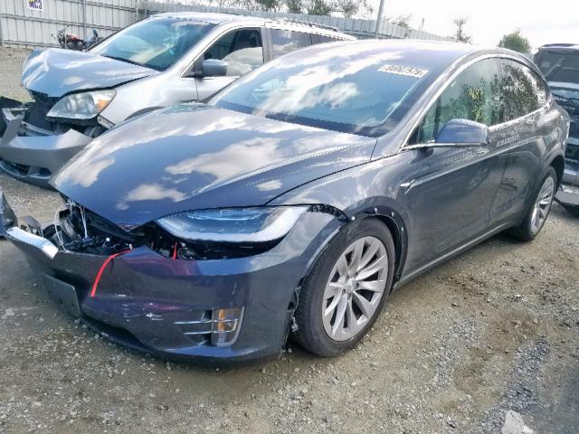 5YJXCBE29JF121656 - 2018 TESLA MODEL X GRAY photo 2