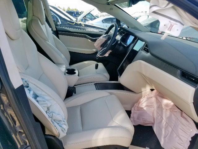 5YJXCBE29JF121656 - 2018 TESLA MODEL X GRAY photo 5