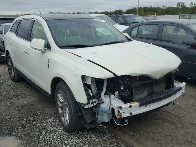 2LMHJ5FK7DBL52115 - 2013 LINCOLN MKT WHITE photo 1