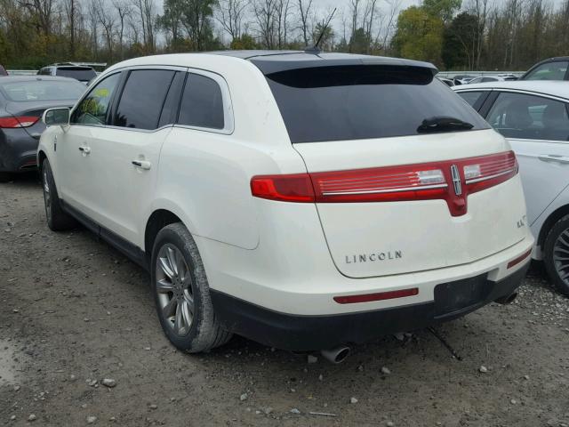 2LMHJ5FK7DBL52115 - 2013 LINCOLN MKT WHITE photo 3