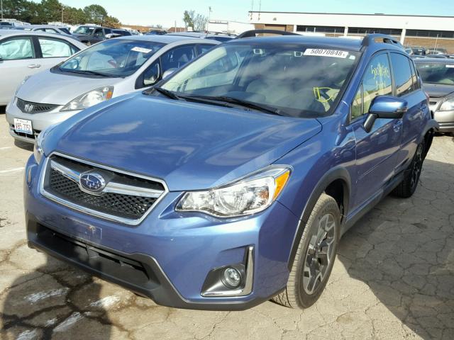 JF2GPANC2H8209385 - 2017 SUBARU CROSSTREK BLUE photo 2