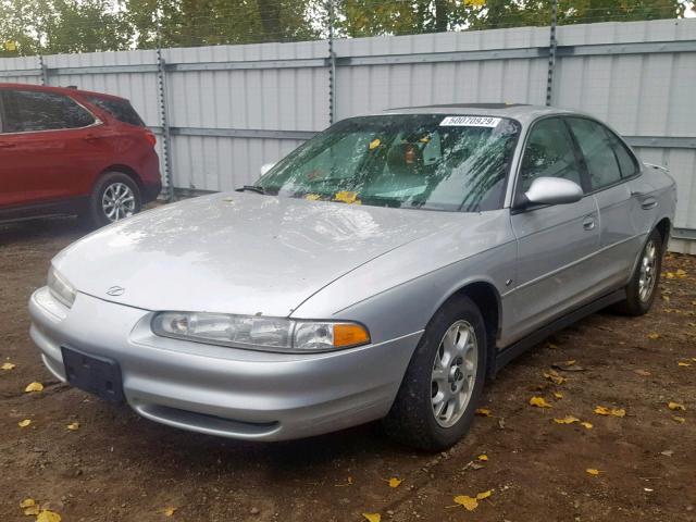 1G3WS52H72F241882 - 2002 OLDSMOBILE INTRIGUE G SILVER photo 2