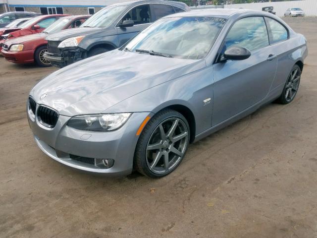 WBAWC735X9E068580 - 2009 BMW 335 XI GRAY photo 2