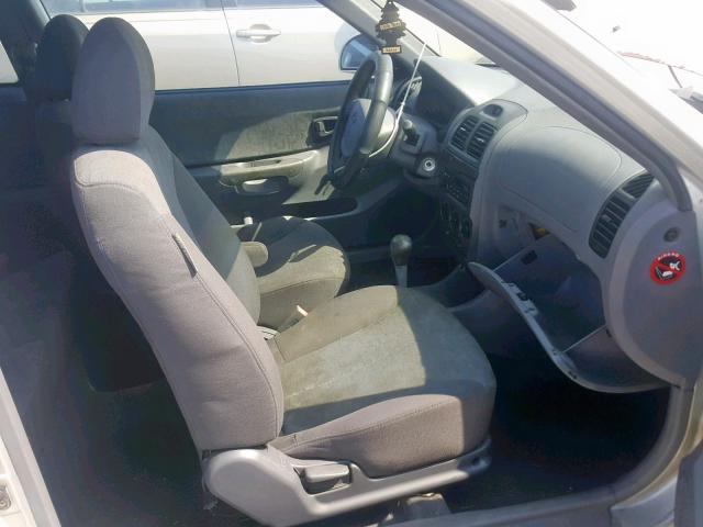 KMHCG35C45U338946 - 2005 HYUNDAI ACCENT GS SILVER photo 5