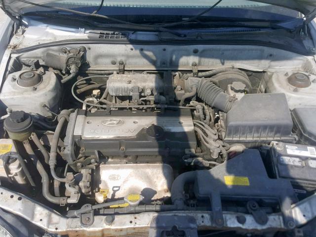 KMHCG35C45U338946 - 2005 HYUNDAI ACCENT GS SILVER photo 7