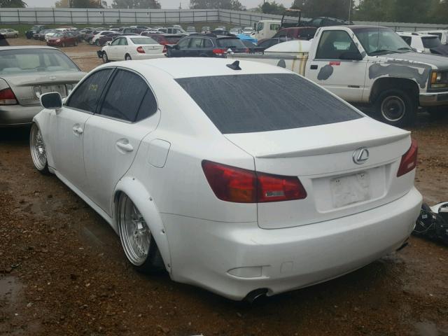 JTHBK262X85065555 - 2008 LEXUS IS 250 WHITE photo 3