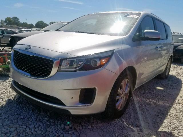 KNDMB5C12G6091891 - 2016 KIA SEDONA LX SILVER photo 2